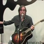 NAMM 2011 – Gibson Jackson Browne Signature Guitar Part 2 This is part 2 of the NAMM 2011 press conference for the release of the Gibson Jackson Browne Signature acoustic guitar. Five years in the making-through a series of evolving prototypes-the handmade instrument was designed and is being produced at the Gibson Montana Acoustic MasterShop...