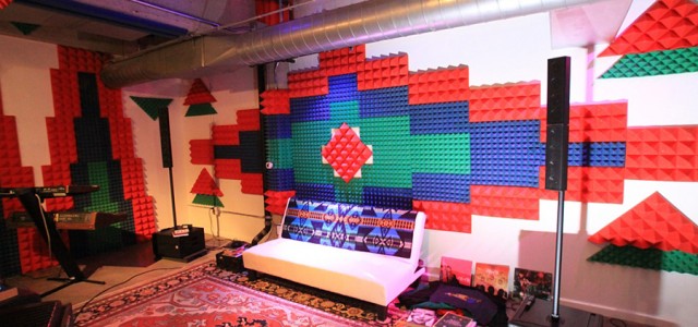 Producer Taz Arnold Chooses Auralex for Design Just As Much As Sound LOS ANGELES, CA, FEBRUARY 22, 2012 – Auralex® Acoustics, Inc., the industry leader in innovative sound control solutions, is the acoustic and design choice of one of the hottest new studios in Los Angeles. Hit producer...