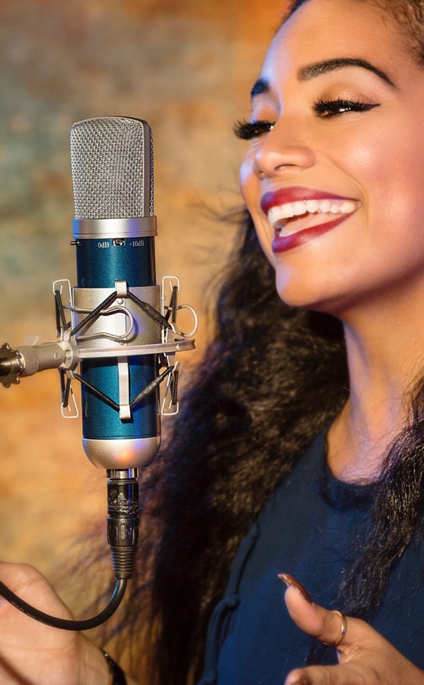 Jessica Jolia Relies On MXL Microphones For A Variety Of Musical Genres ...