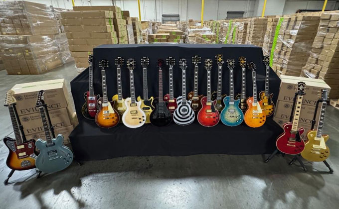 US-Customs-Seize-More-than-$18-million-in-Fake-Gibson-Guitars