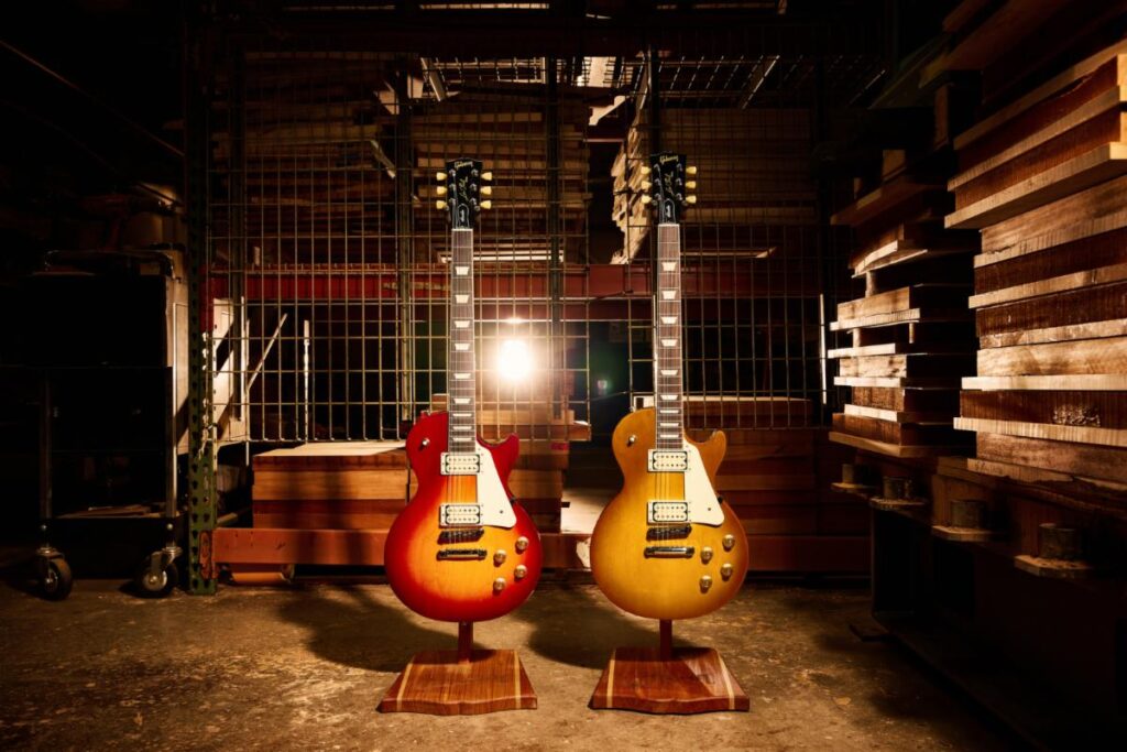 Gibson USA Double Trouble Group Photo