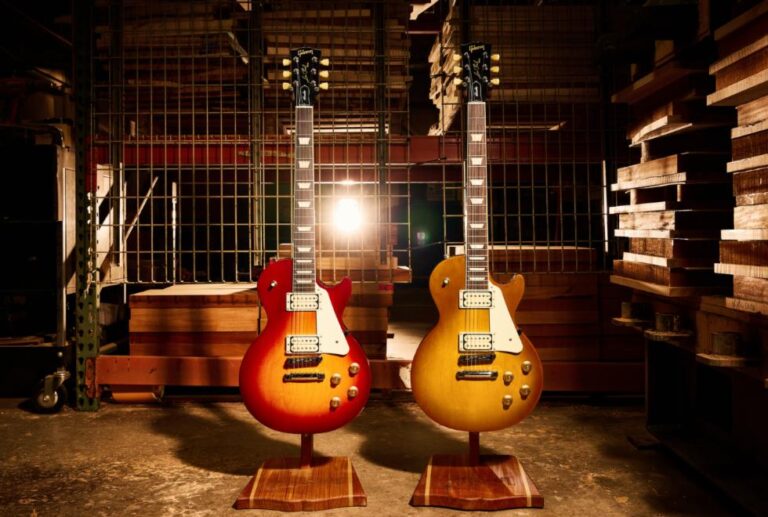 Gibson USA Double Trouble Group Photo
